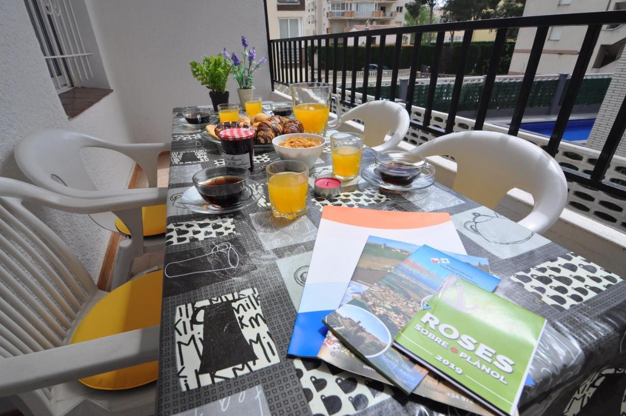 Rnet - Mt Apartaments Roses Dış mekan fotoğraf